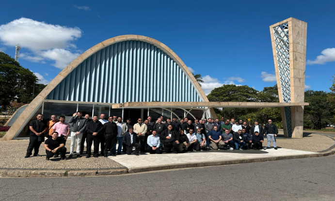 Formadores de seminários da América Latina participam de curso com dom Júlio César